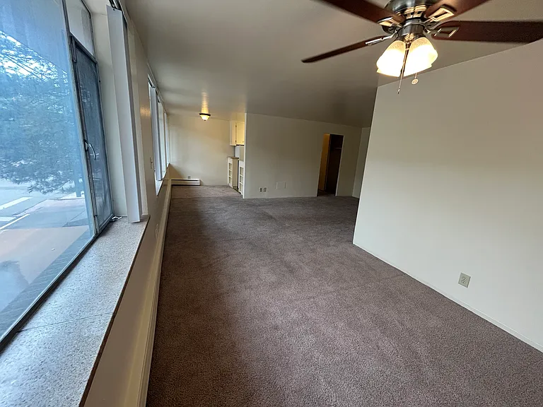 Executive House — Photo 27