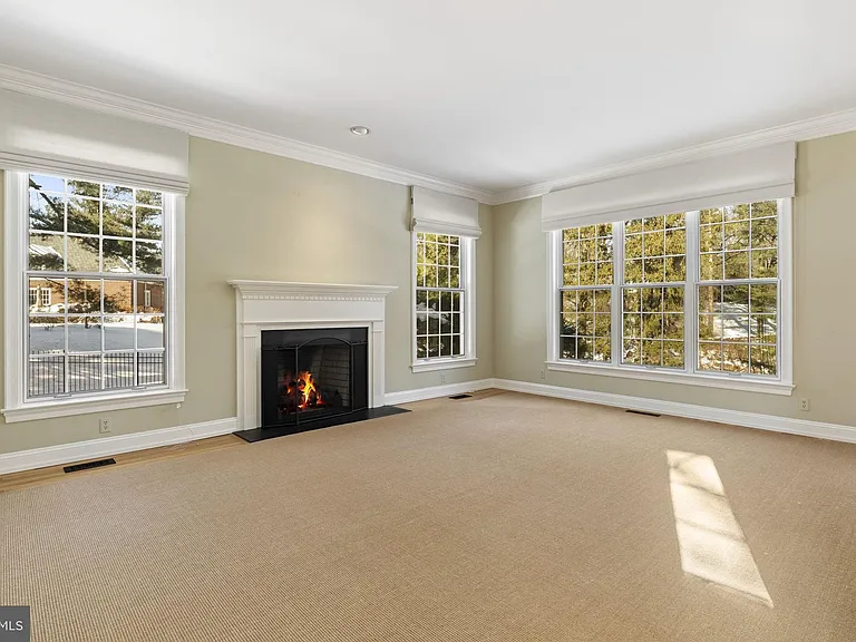 841 Mount Moro Rd — Photo 12