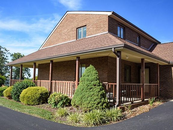 2nd image of 135 Skyland Dr