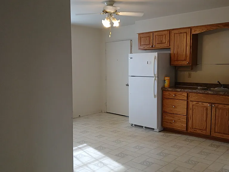 28 Helen St — Photo 10