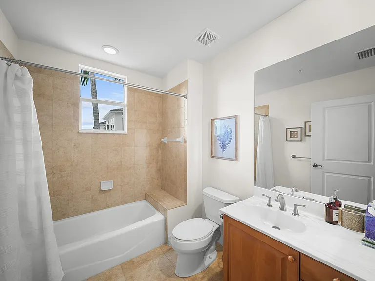 572 11th Ave S #2 — Photo 20