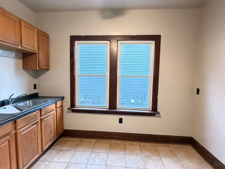 2607-2609 N 44th St #2607 — Photo 5