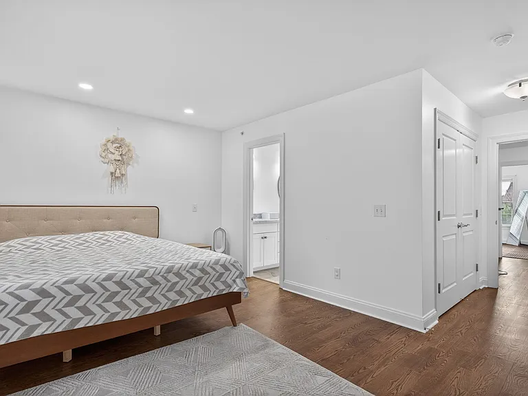 Primary with Access to Bathroom