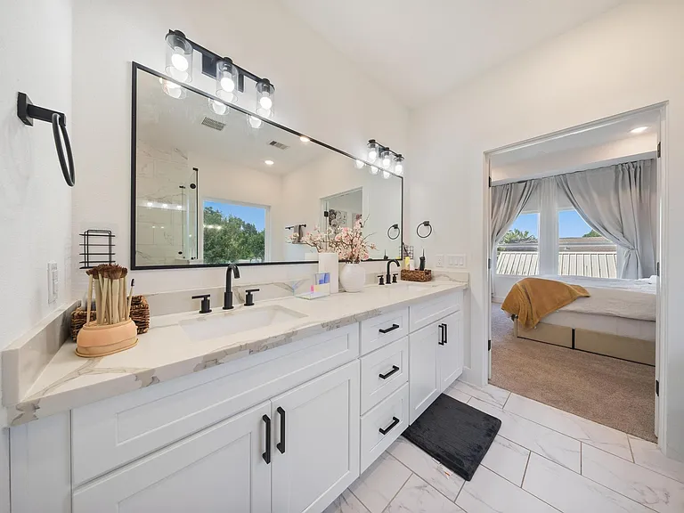 4032 Porter St — Photo 14