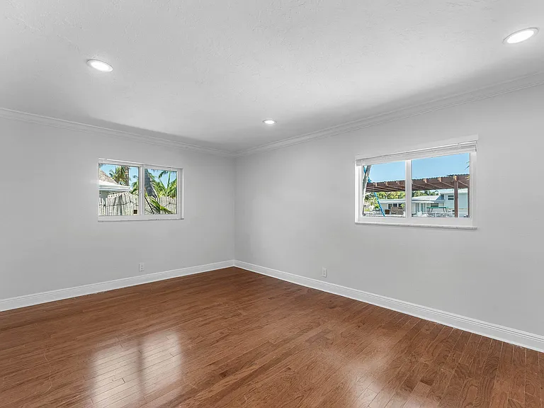 1525 SE 6th St — Photo 21