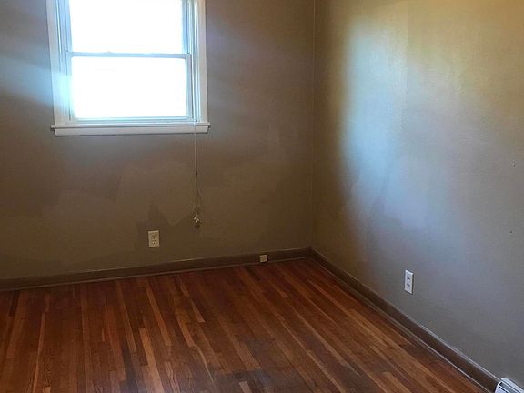 5th image of 606 23rd Ave S #&-608