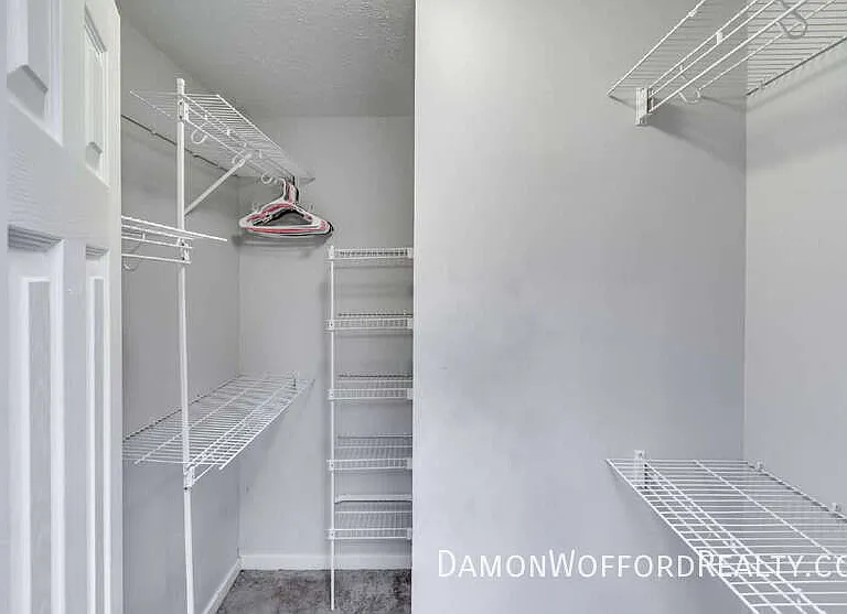 124 Raintree Rd — Photo 42