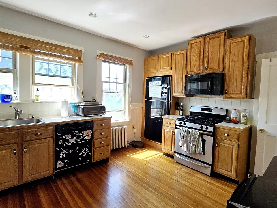 67 Hillsdale Rd #2