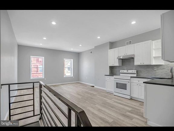 3rd image of 2224 N Van Pelt St