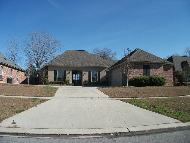1st image of 4192 Honeysuckle Dr