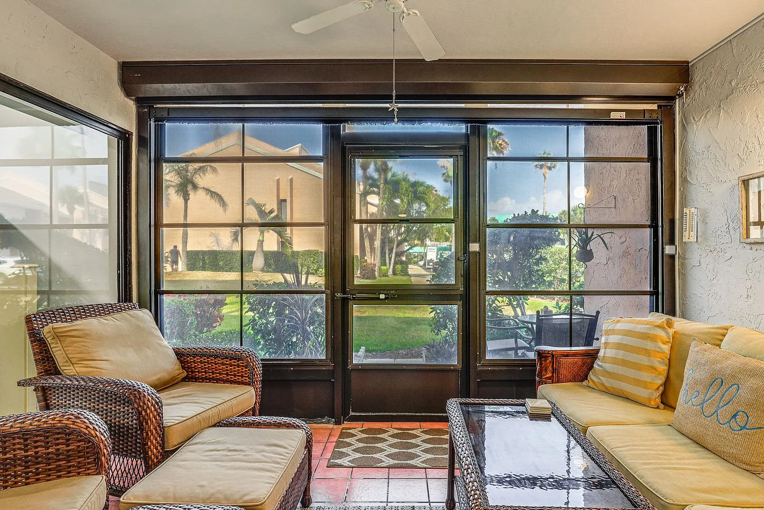 1 bed, 1.0 bath, 753 sqft, $3,790 — Photo 2