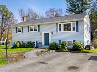 9 Carriage Ln, Merrimack, NH 03054