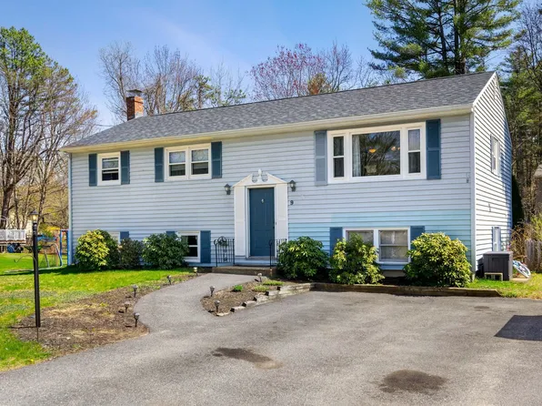 9 Carriage Lane, Merrimack, NH 03054
