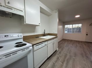 205 Cedar Rd APT 1, Vista, CA 92083