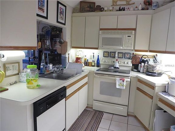 4th image of 34372 Whispering Oaks Blvd