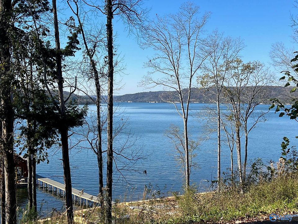 1st image of 13 Reserve Dr
