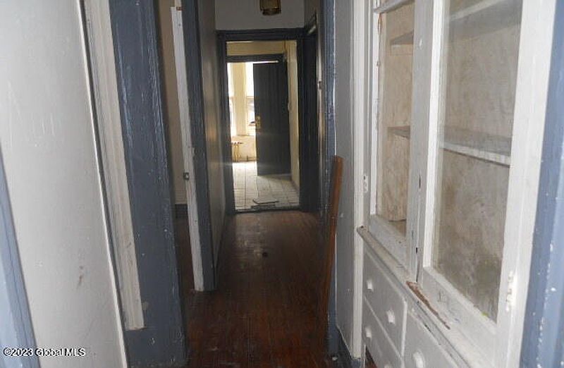 3rd image of 468 Elk Street