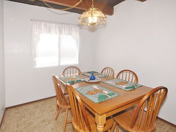 4th image of 758 Leonard Ln