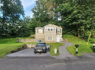 26 Calverton Dr, New Fairfield, CT 06812