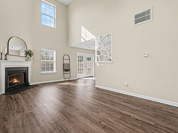 4th image of 9904 Treymore Dr