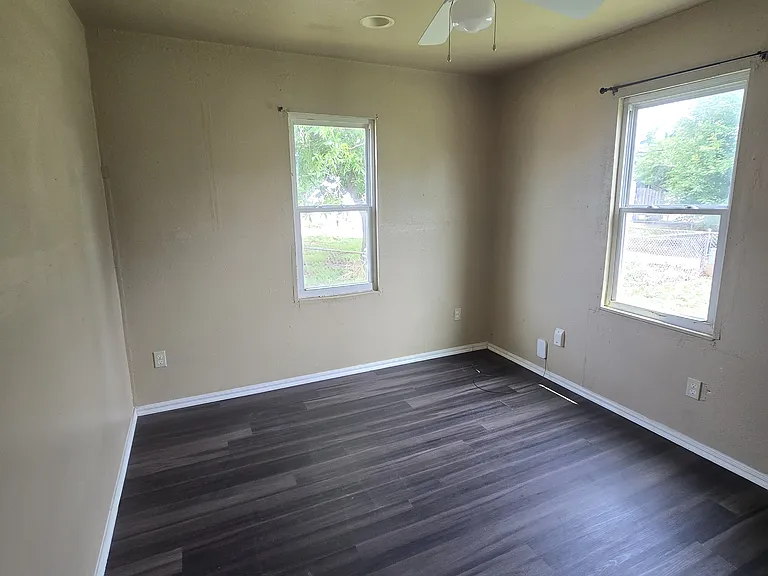812 Kathy Ave — Photo 6