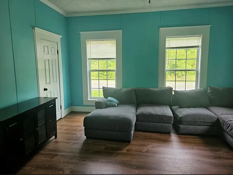 388 S Jones St — Photo 6