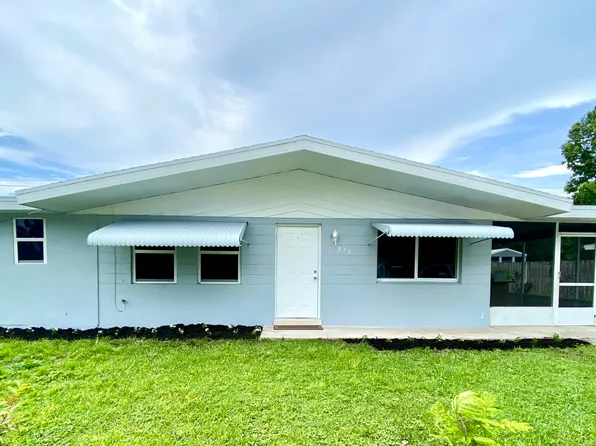 870 SW Airoso Boulevard, Port St Lucie, FL 34983