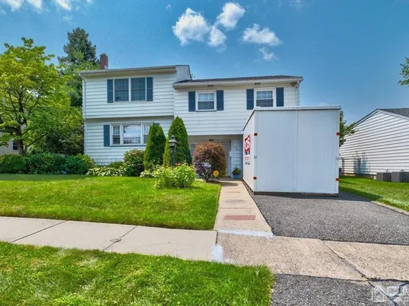 137 Abbe Ln, Clifton, NJ 07013