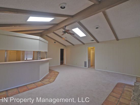 5935 Forest Knoll St, San Antonio, TX 78240