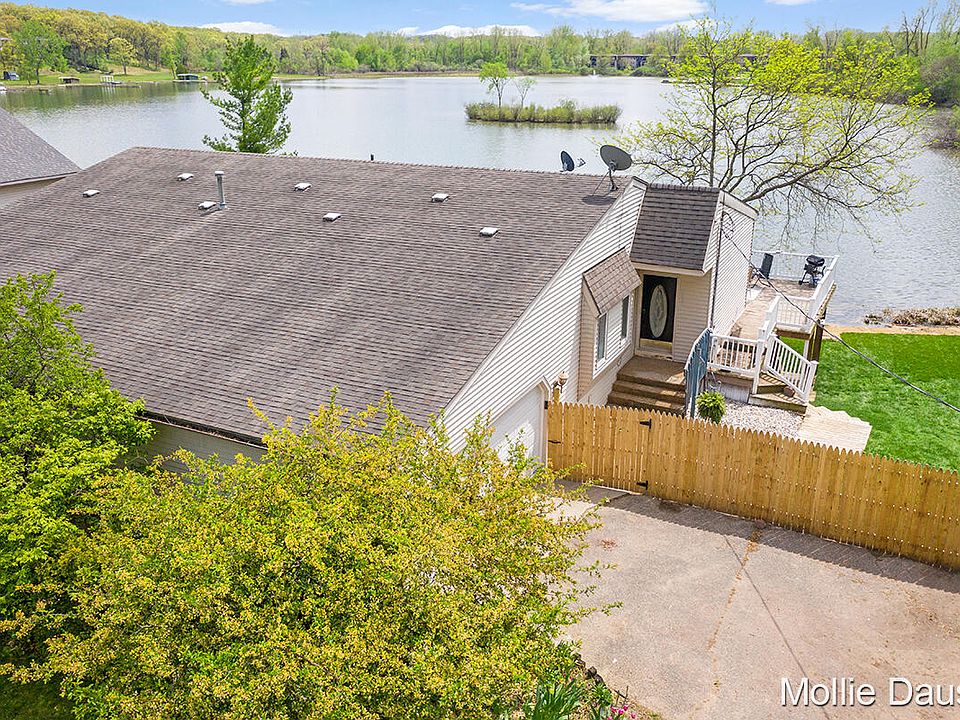 1st image of 1540 Lamberton Lake Dr NE