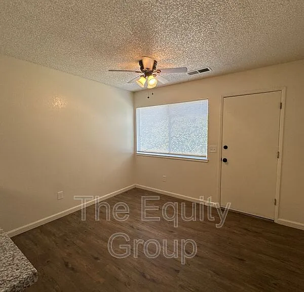 150 S Peppertree St — Photo 16