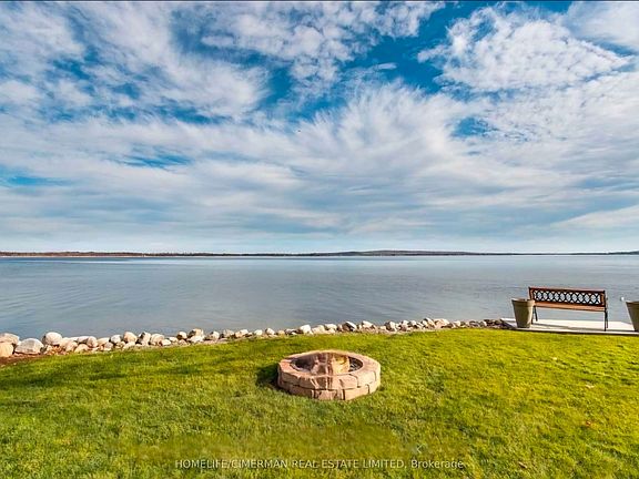 3rd image of 314 Robins Point Rd