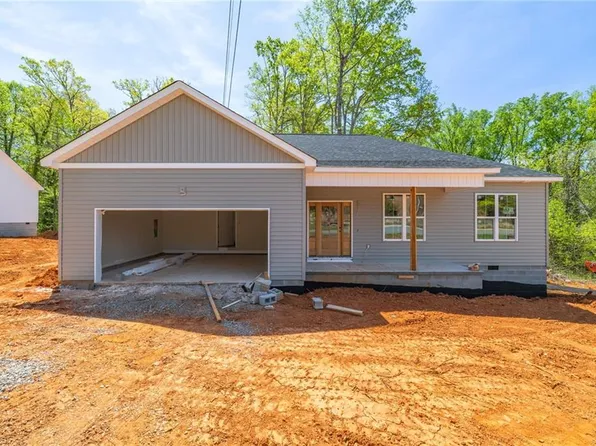 326 College St, Rural Hall, NC 27045