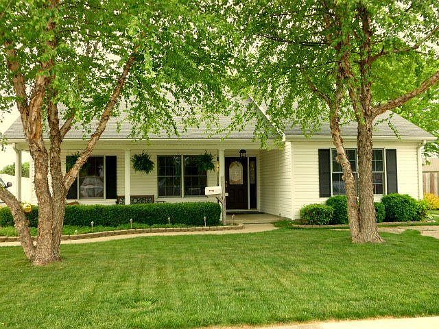 1st image of 3728 Arlington Dr