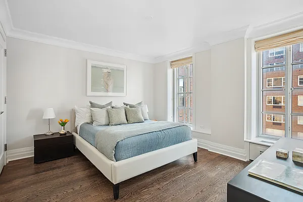 樓 About 140 E 63rd St, New York NY | HOAs, Reviews, Amenities