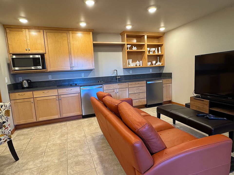 1st image of 7069 NE 161st St