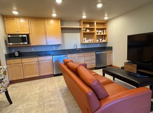 7069 NE 161st St, Kenmore, WA 98028