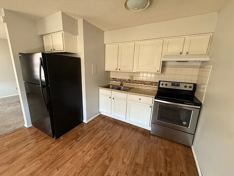 2824 E Memorial Dr — Photo 6
