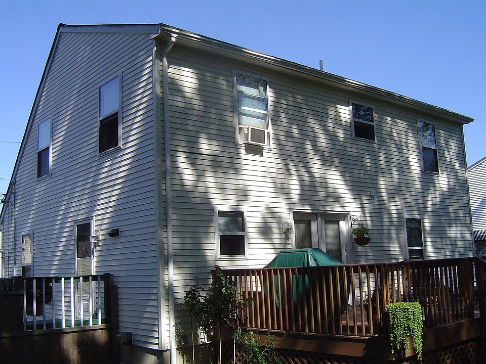 282 Loftus St, New Bedford, MA 02746 Zillow