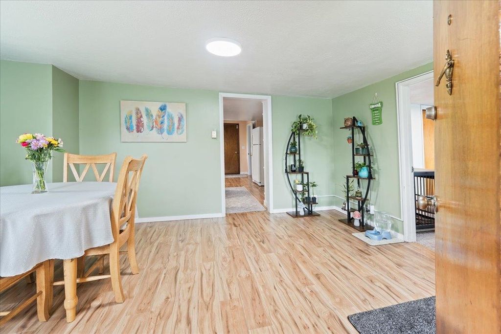 1024 Carlas Way, Fairbanks, AK - View 3