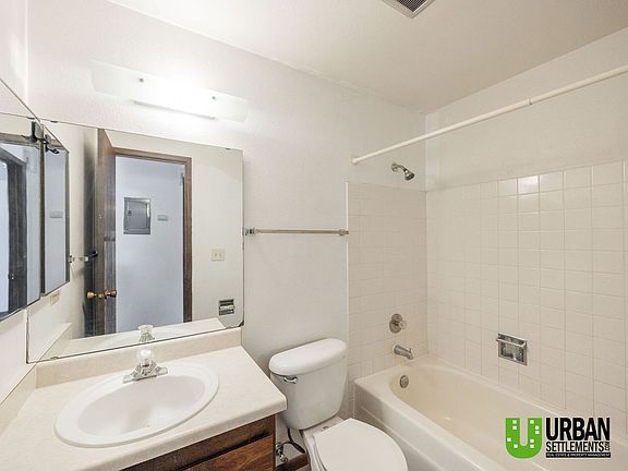 4th image of 921 E Nora Ave APT 2
