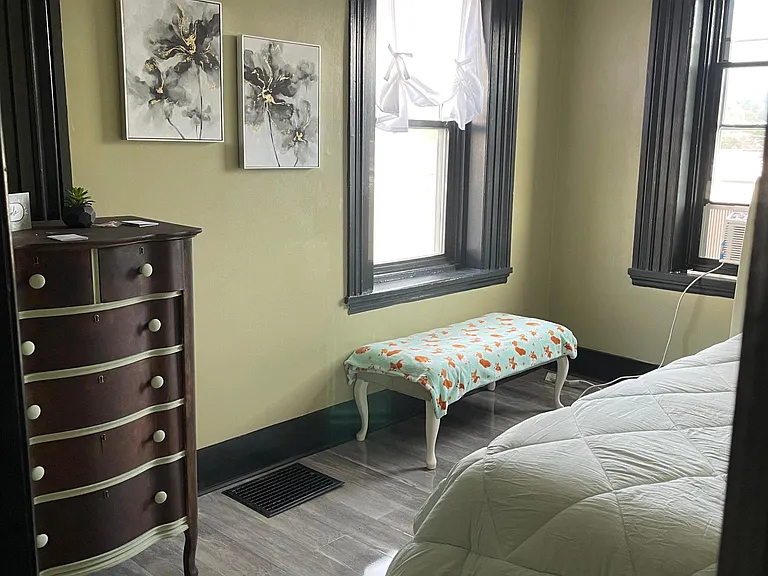 363 Groves Ct #W — Photo 12