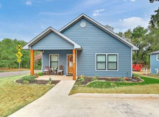 1131 W Owings St, Denison, TX 75020