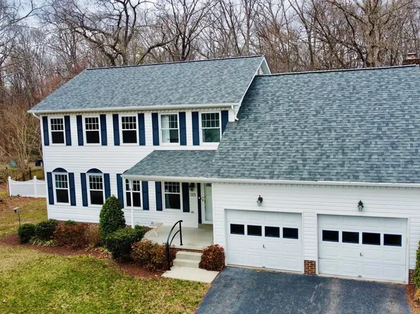 1013 Suffolk Dr, La Plata, MD 20646