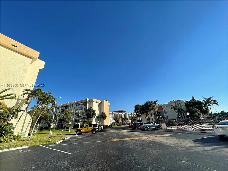 851 Three Islands Blvd #109 — Photo 30