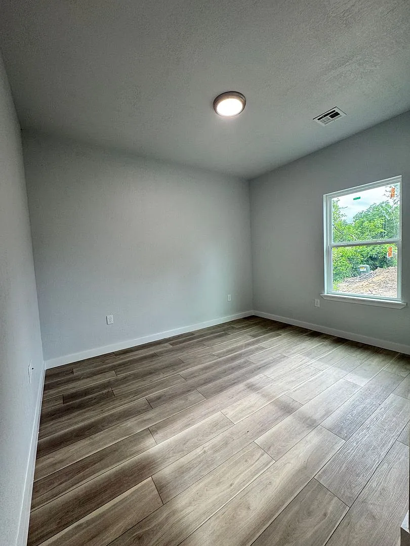 6318 N Boulder — Photo 2
