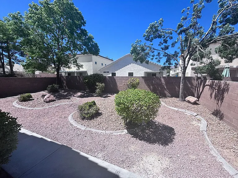 4912 Whispering Spring Ave — Photo 14