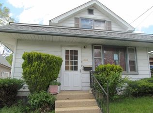 266 Summit St, Elgin, IL 60120