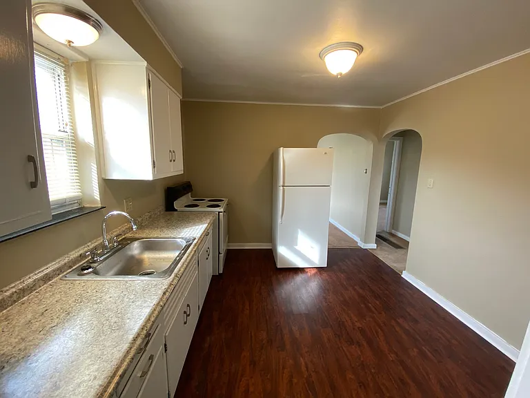 154 Columbus Way — Photo 6
