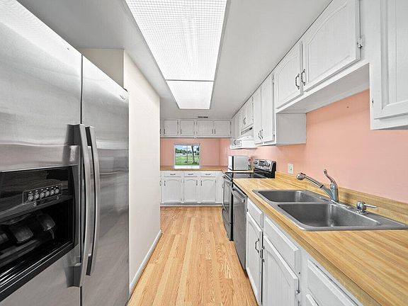 5th image of 1202 Admiralty Blvd